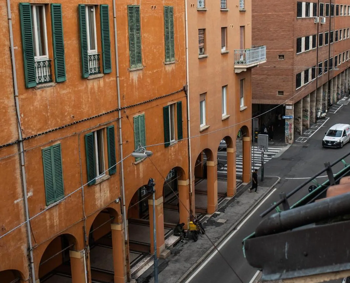 Morgana Guarda Il Canale - Centro Storico - Finestrella -Indipendenza - Piazza 8 Agosto - Stazione Centrale Bologna Appartamento